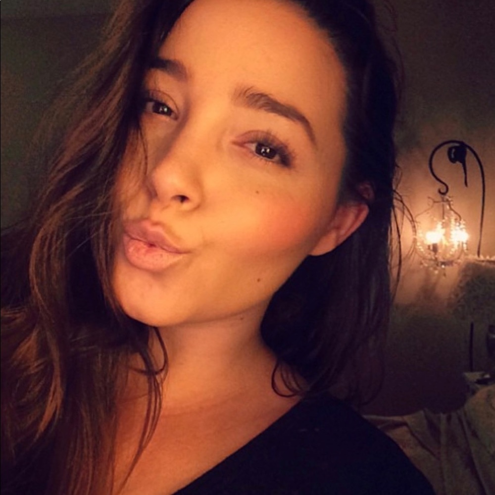 Meet your Posher, Megan